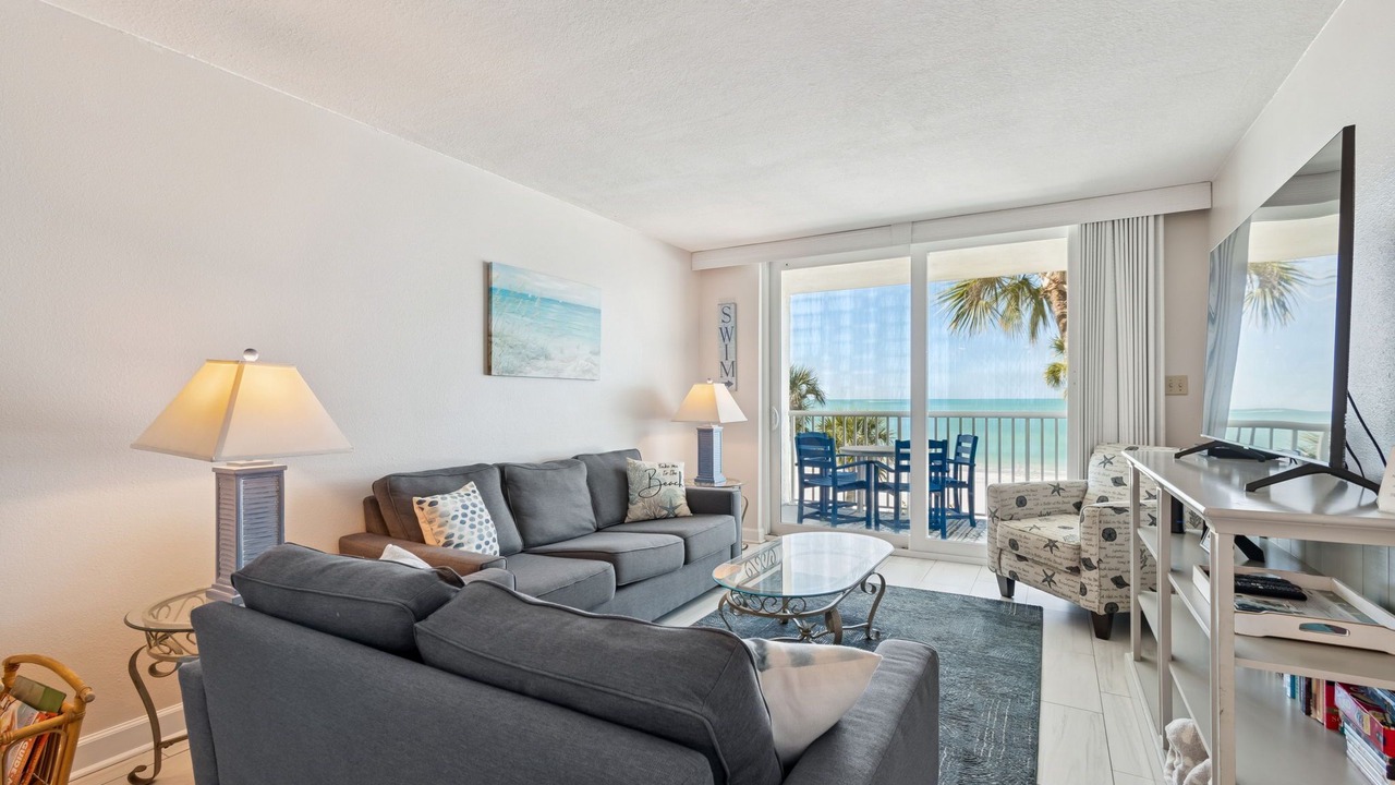 Photo of Livingroom in Indian Shores