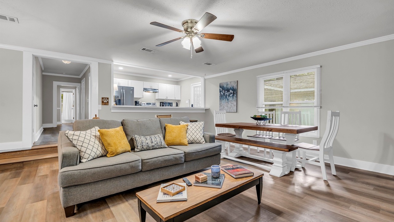 Photo of Livingroom in Starkville