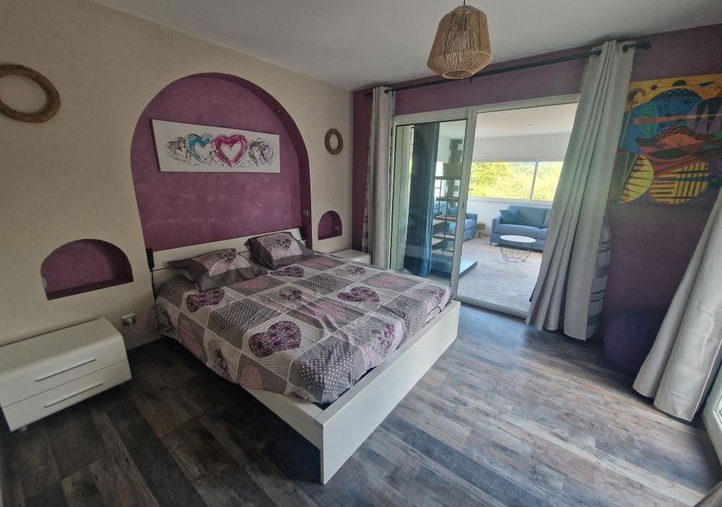 Photo of Bedroom in Chandolas