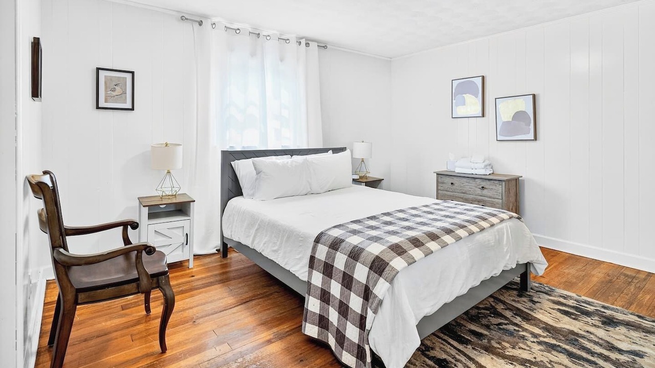 Photo of Bedroom in Danville