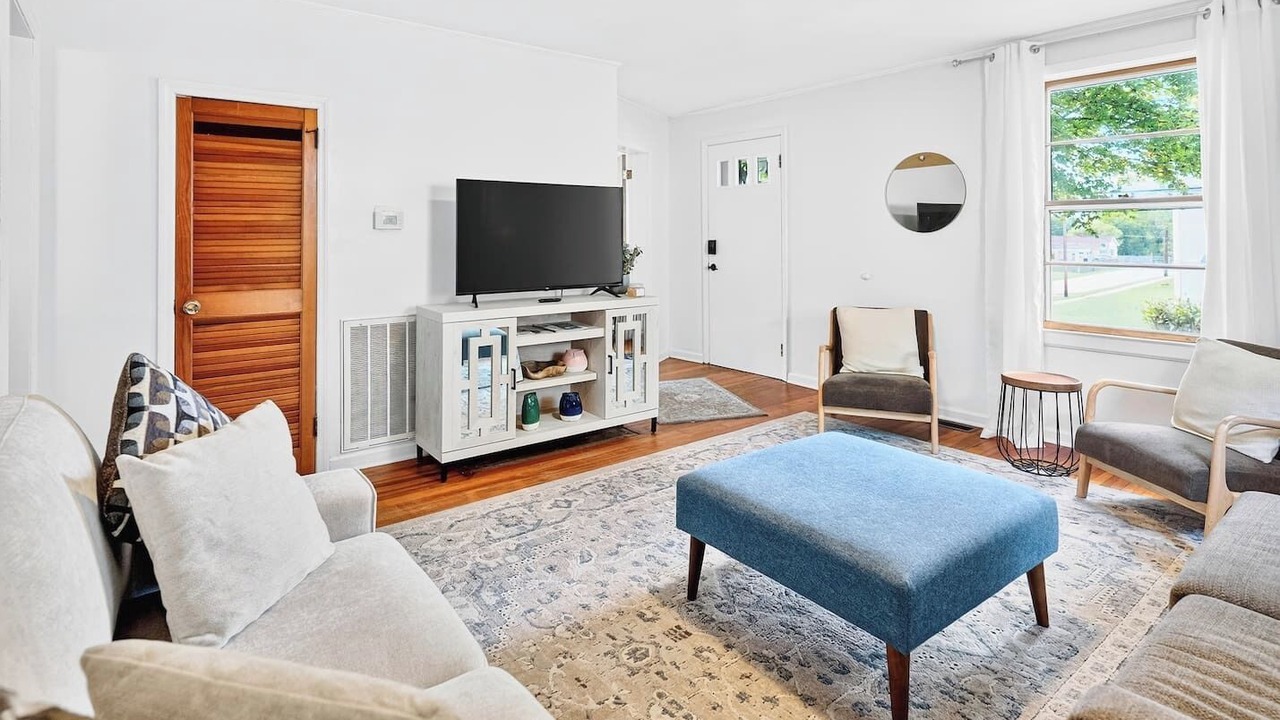 Photo of Livingroom in Danville