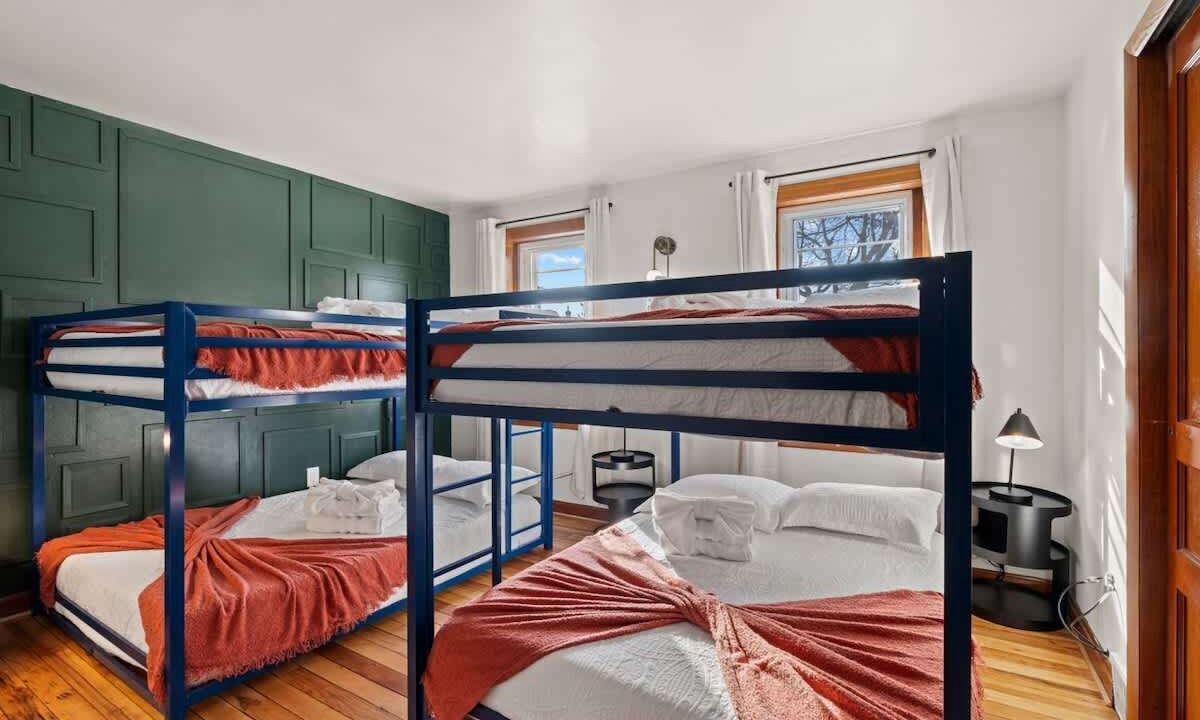 Photo of Others in Delair