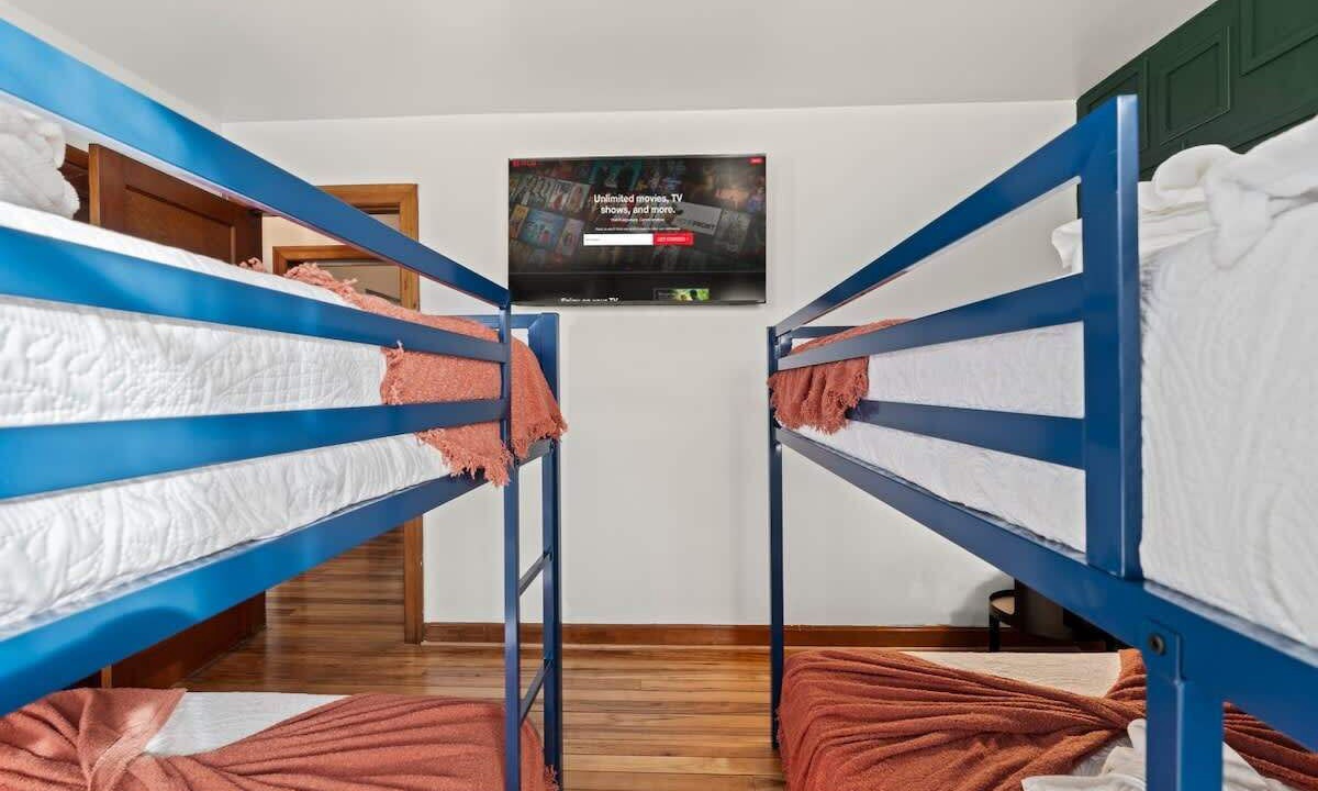 Photo of Others in Delair