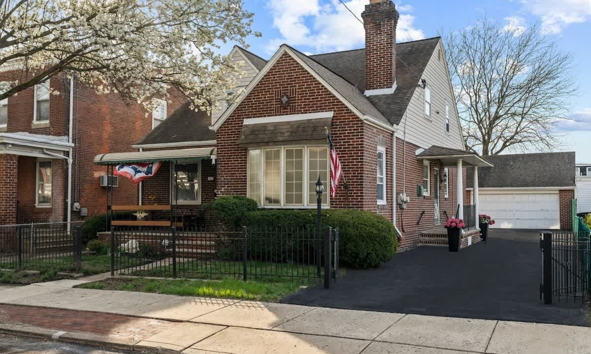 Photo of Others in Delair