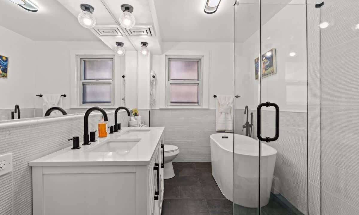 Photo of Others in Delair