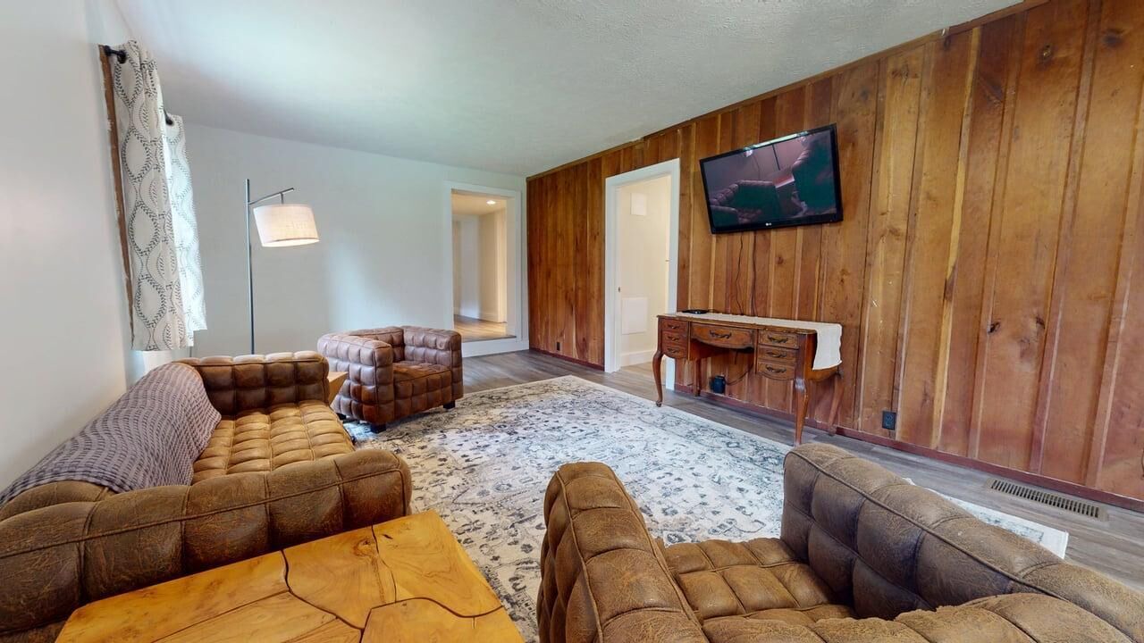 Photo of Livingroom in West Portsmouth