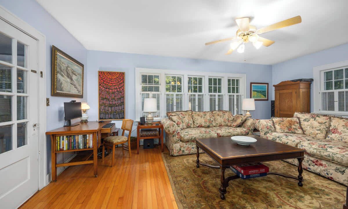 Photo of Livingroom in Saugatuck