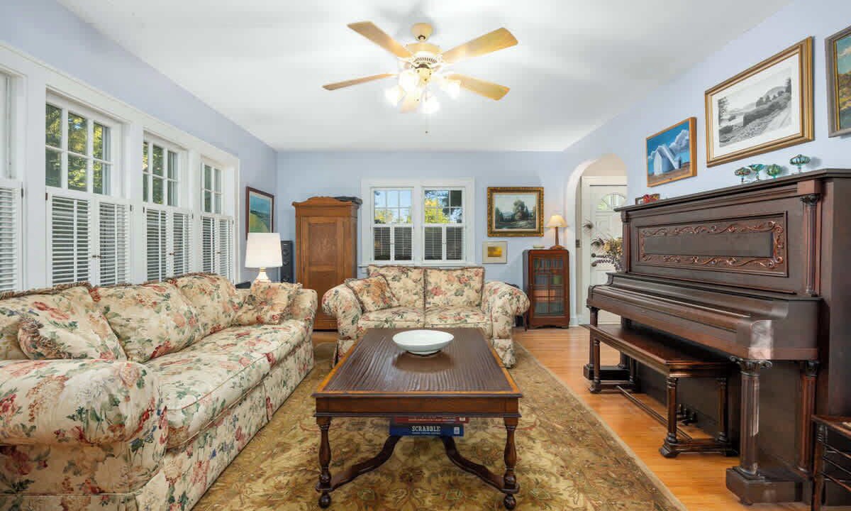 Photo of Livingroom in Saugatuck