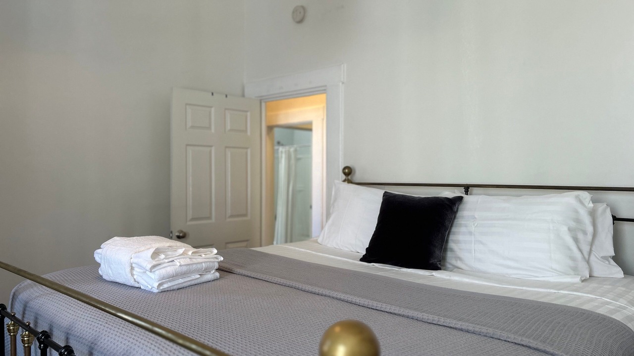 Photo of Bedroom in Thomas Square