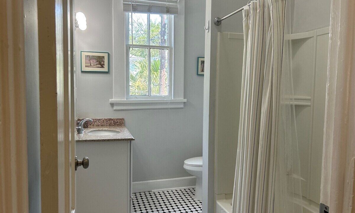 Photo of Bathroom in Thomas Square