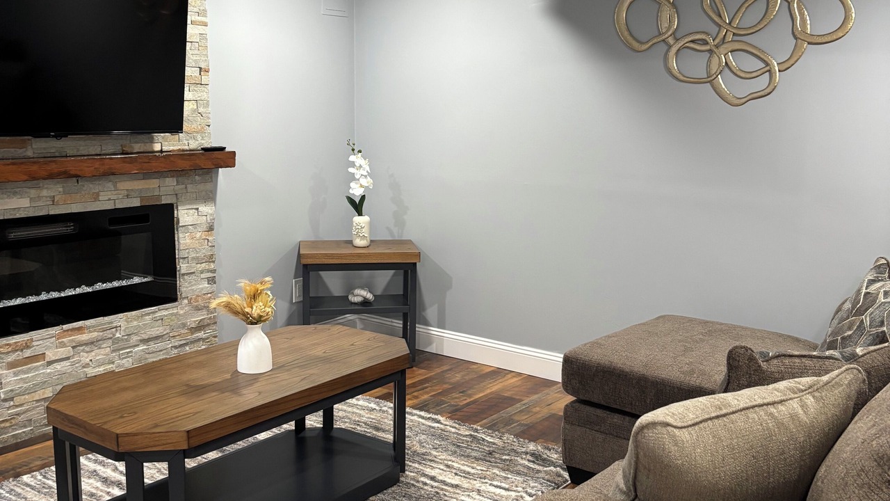 Photo of Livingroom in Albemarle