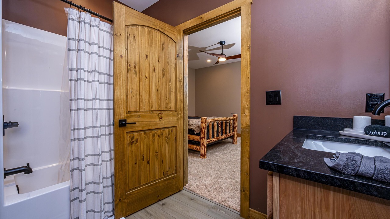 Photo of Bathroom in Gnaw Bone