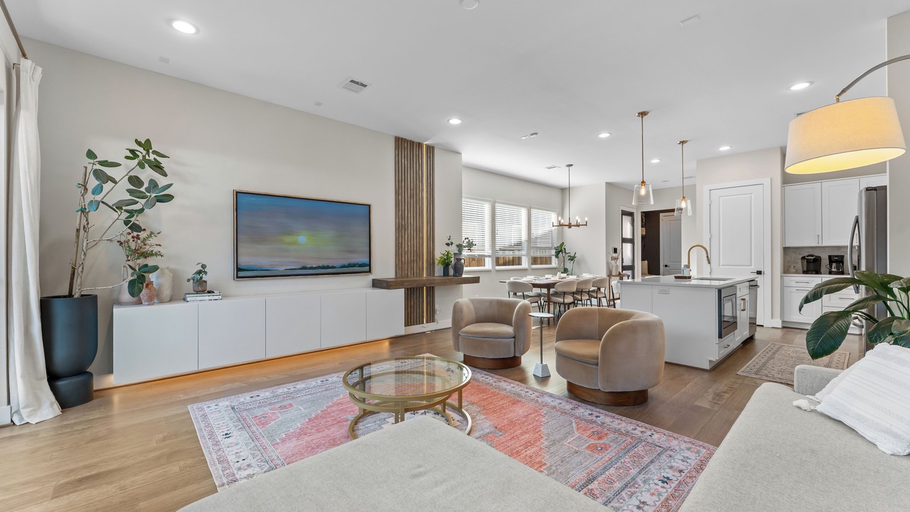 Photo of Livingroom in South Central Houston