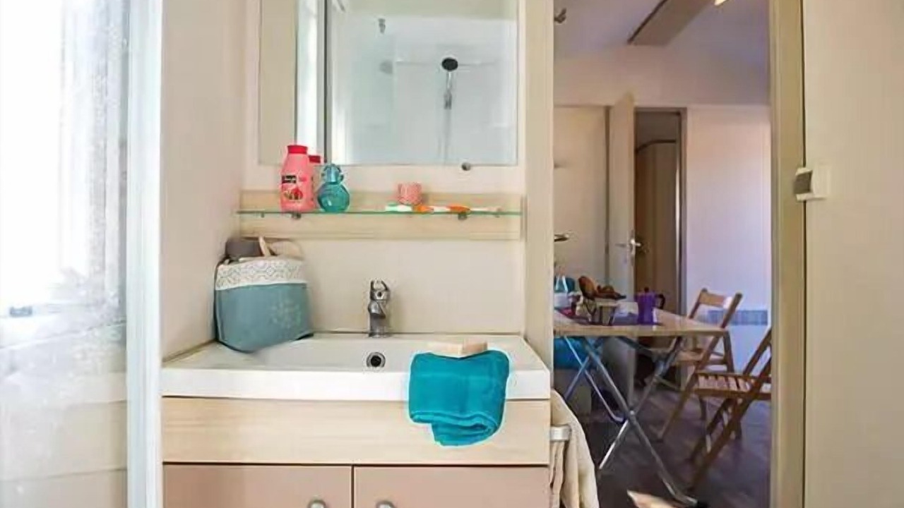 Photo of Bathroom in Pommeuse