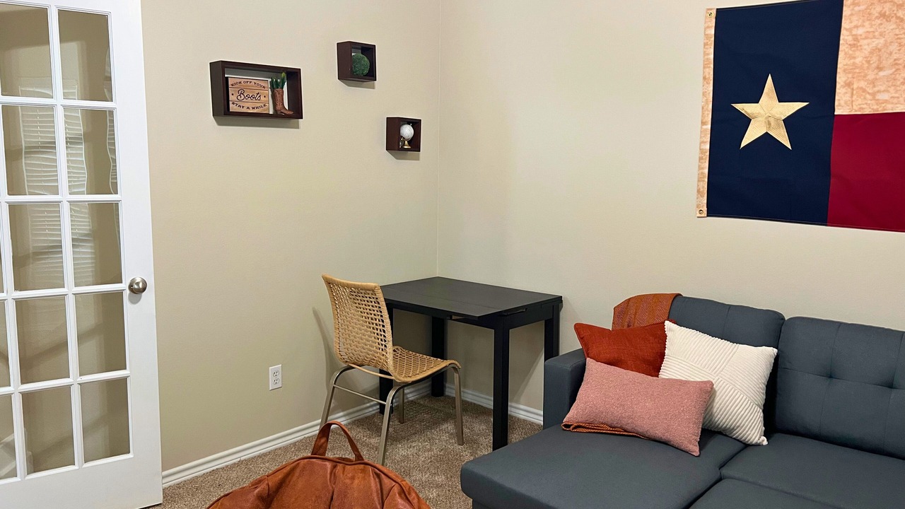 Photo of Livingroom in South Side