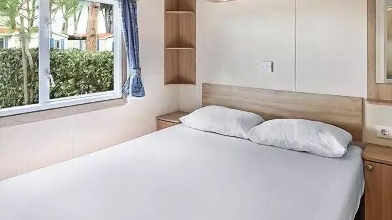 Photo of Bedroom in Vic-sur-Aisne