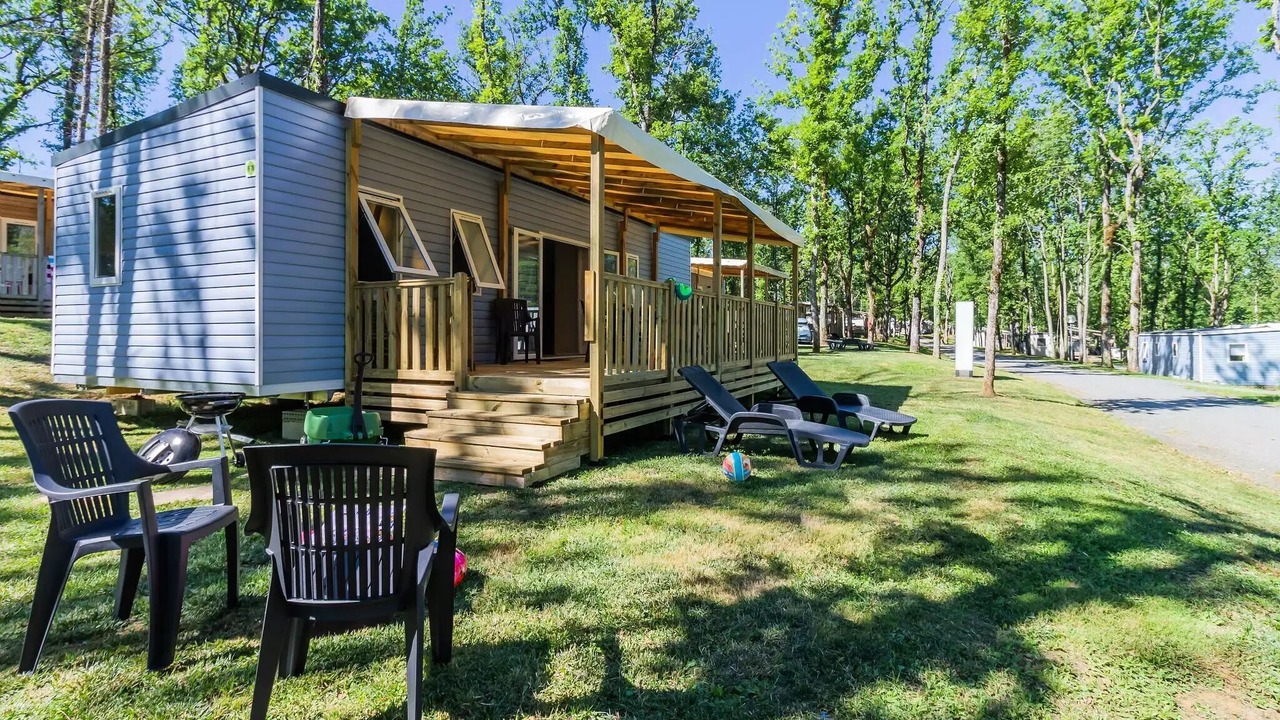 Photo of Patio Balcony in Saint-Avit-de-Vialard