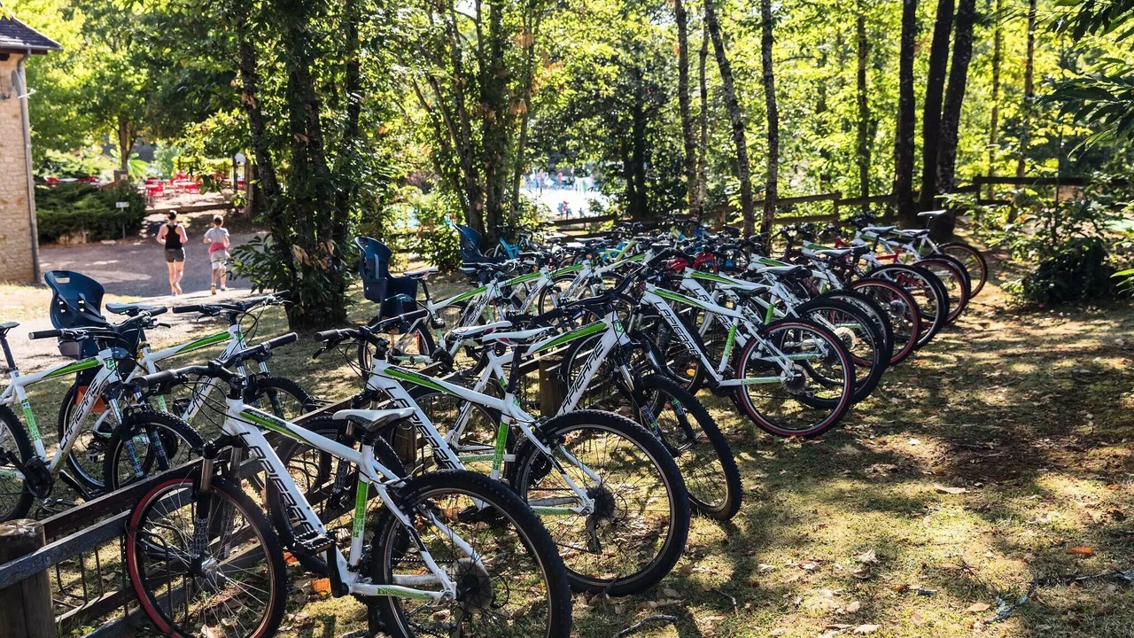 Photo of Outdoor in Saint-Avit-de-Vialard