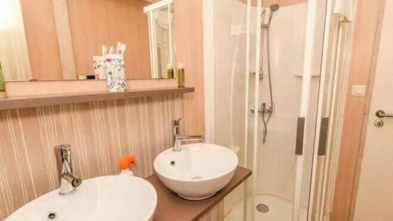 Photo of Bathroom in Saint-Julien-des-Landes