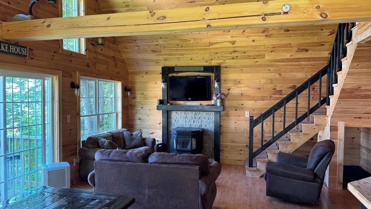 Photo of Livingroom in Portage Lake