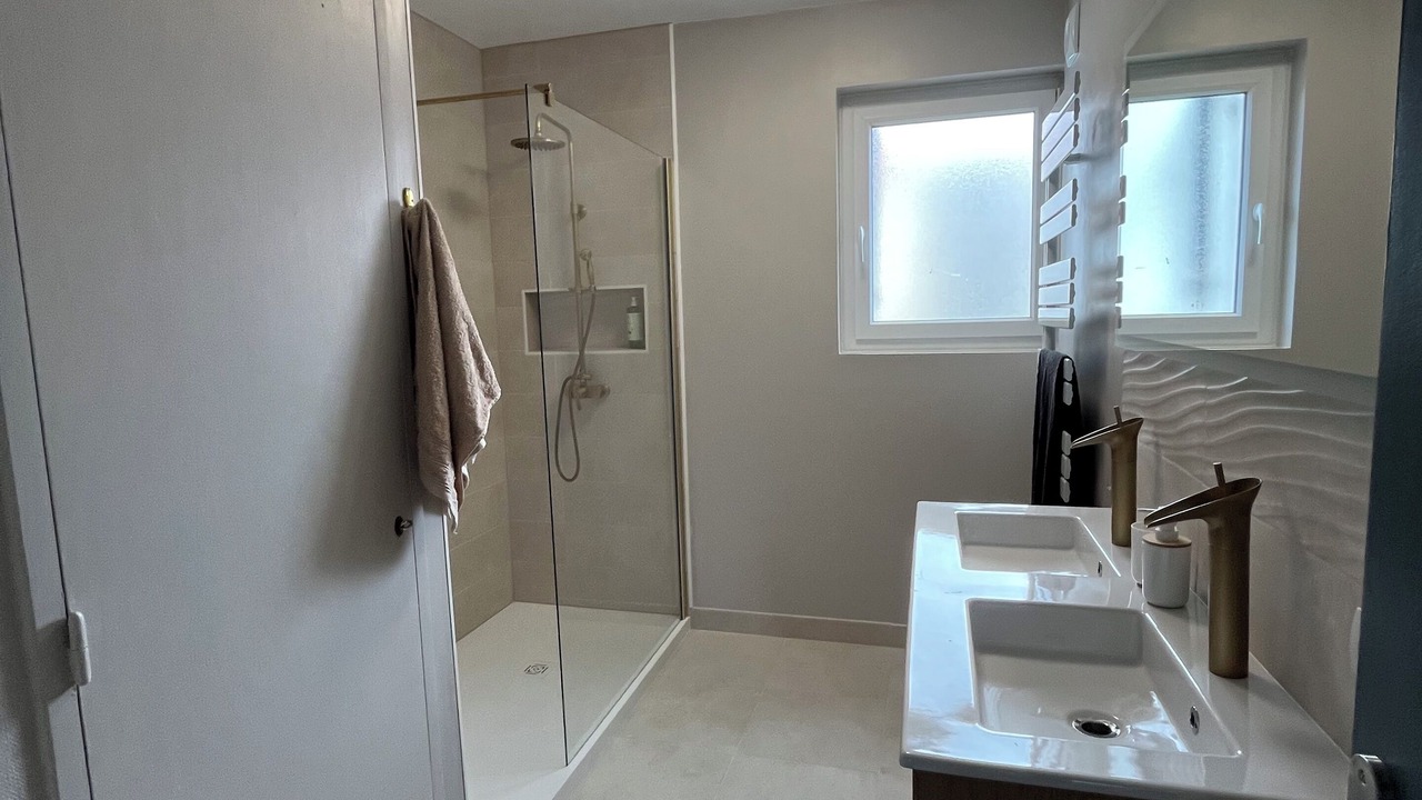 Photo of Bathroom in Parentis-en-Born