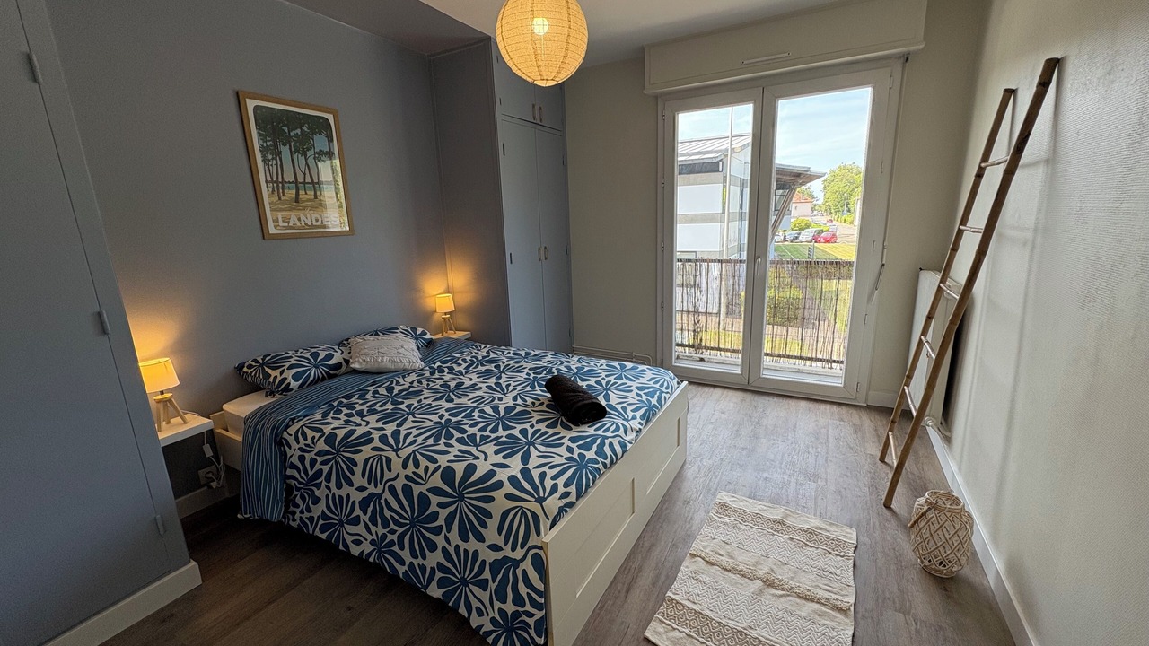Photo of Bedroom in Parentis-en-Born