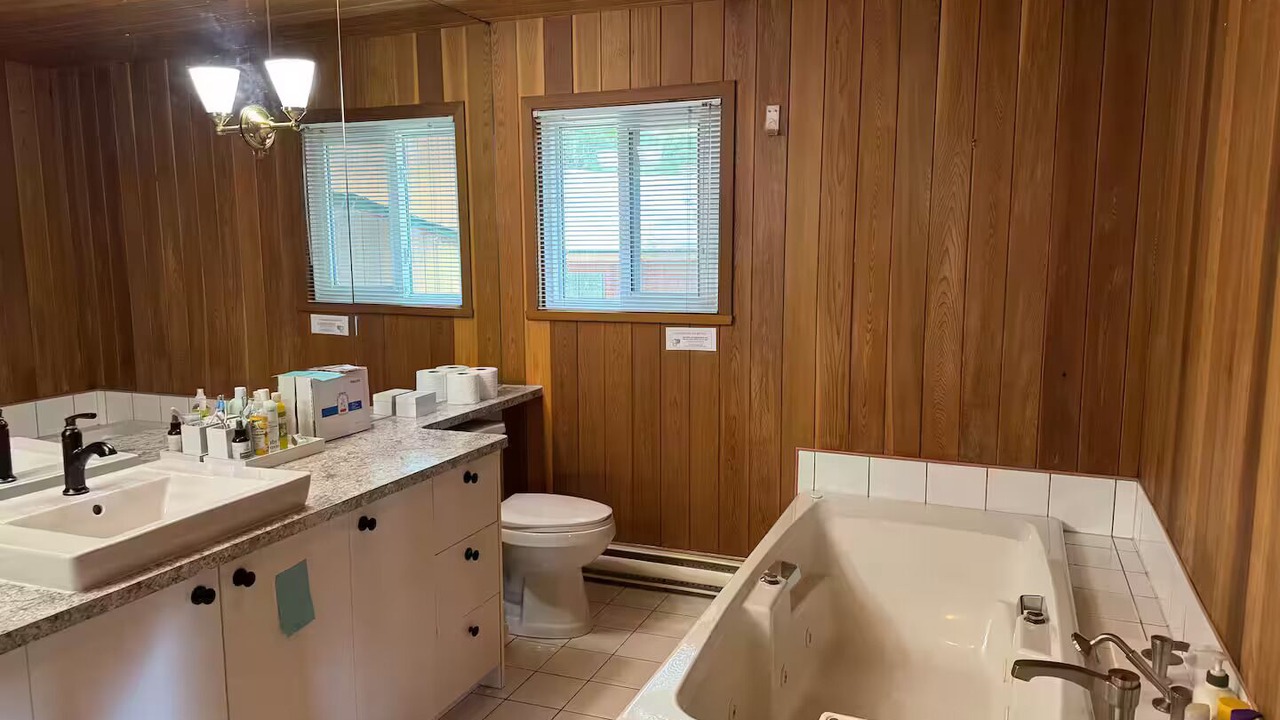 Photo of Bathroom in Harcourt