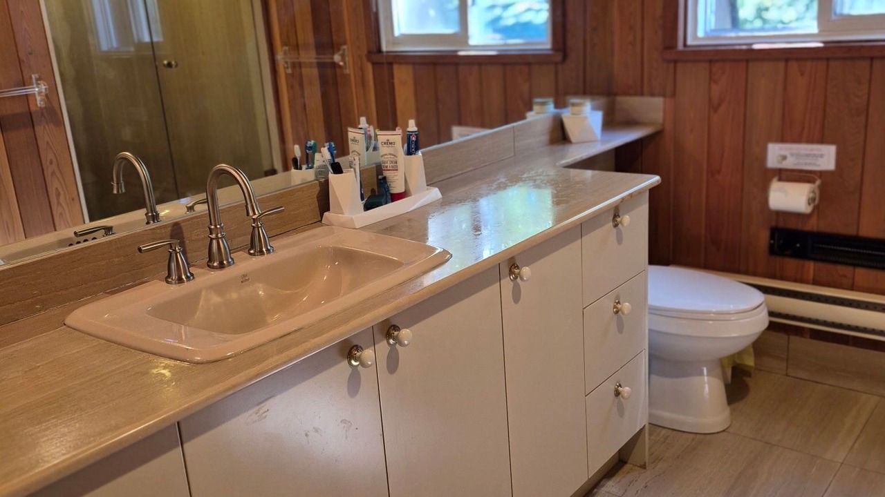Photo of Bathroom in Harcourt