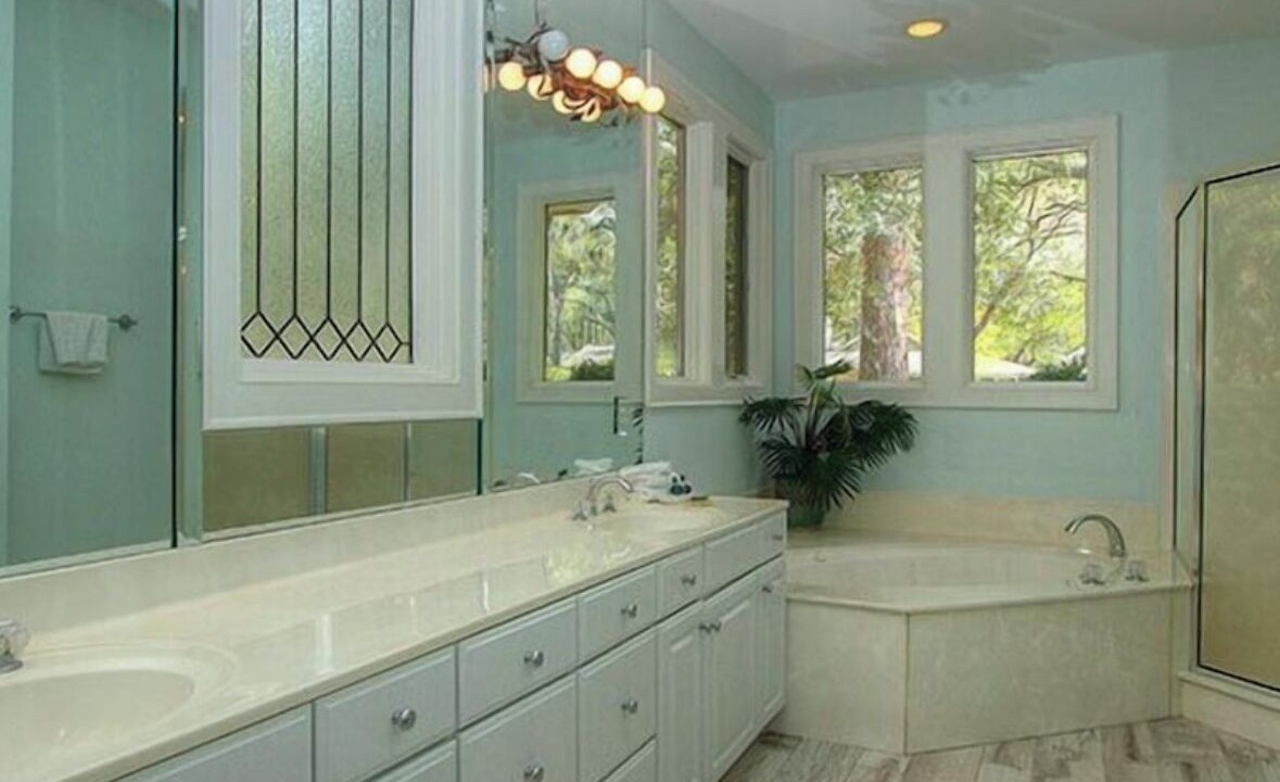 Photo of Bathroom in Heritage Woods