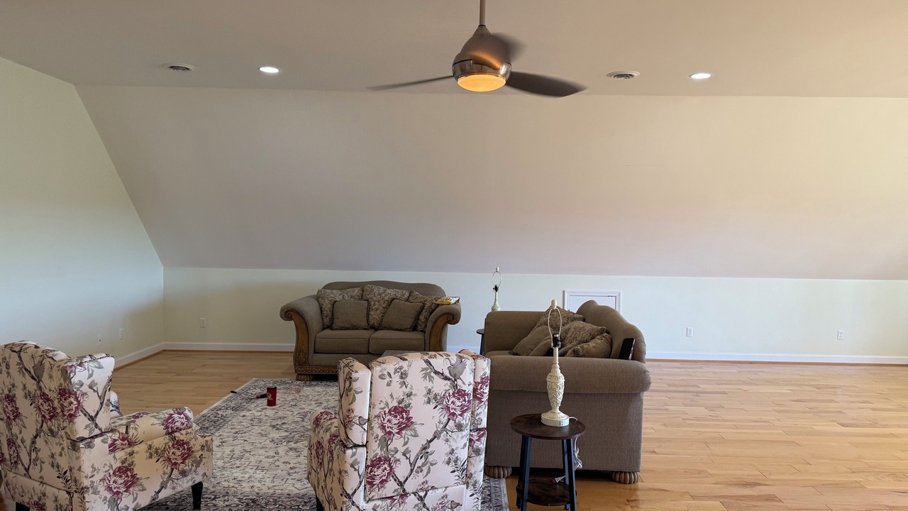 Photo of Livingroom in Piney Mountain