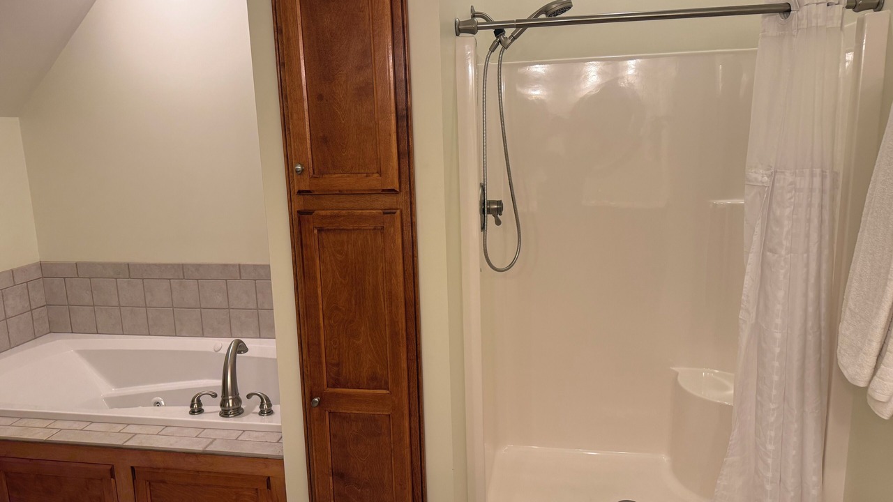Photo of Bathroom in Piney Mountain