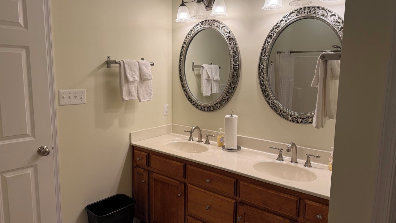 Photo of Bathroom in Piney Mountain
