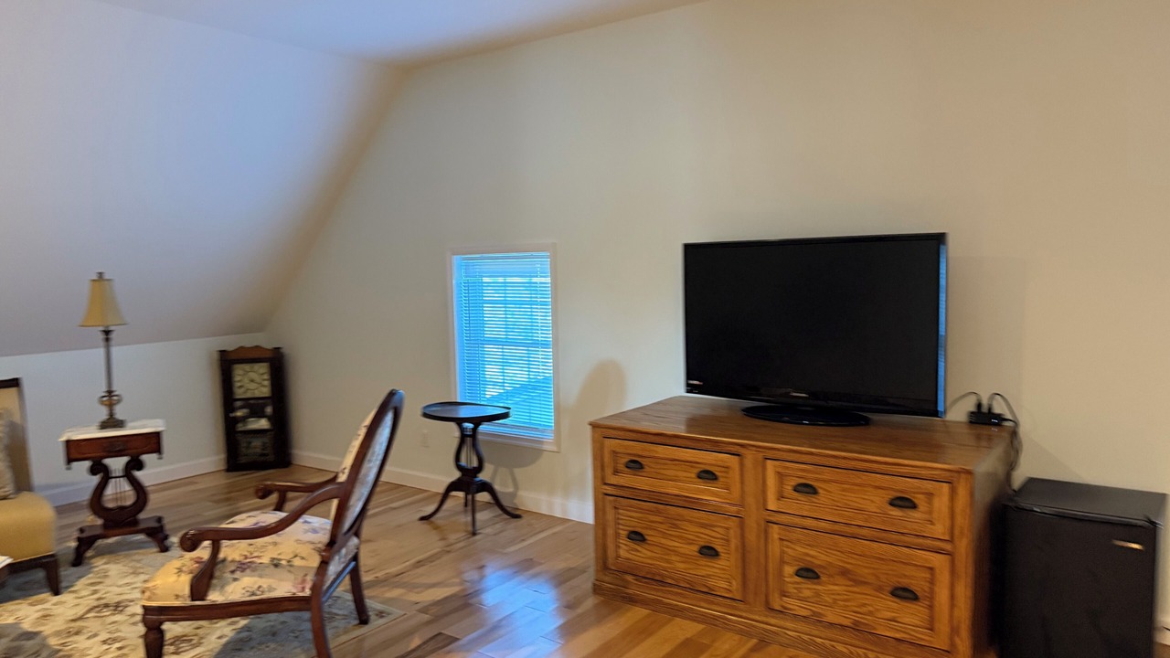 Photo of Livingroom in Piney Mountain