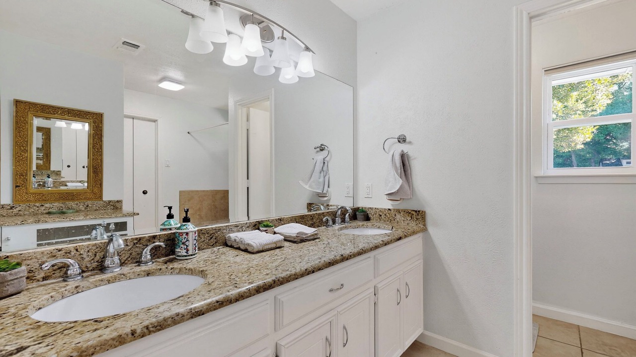 Photo of Bathroom in Richardson