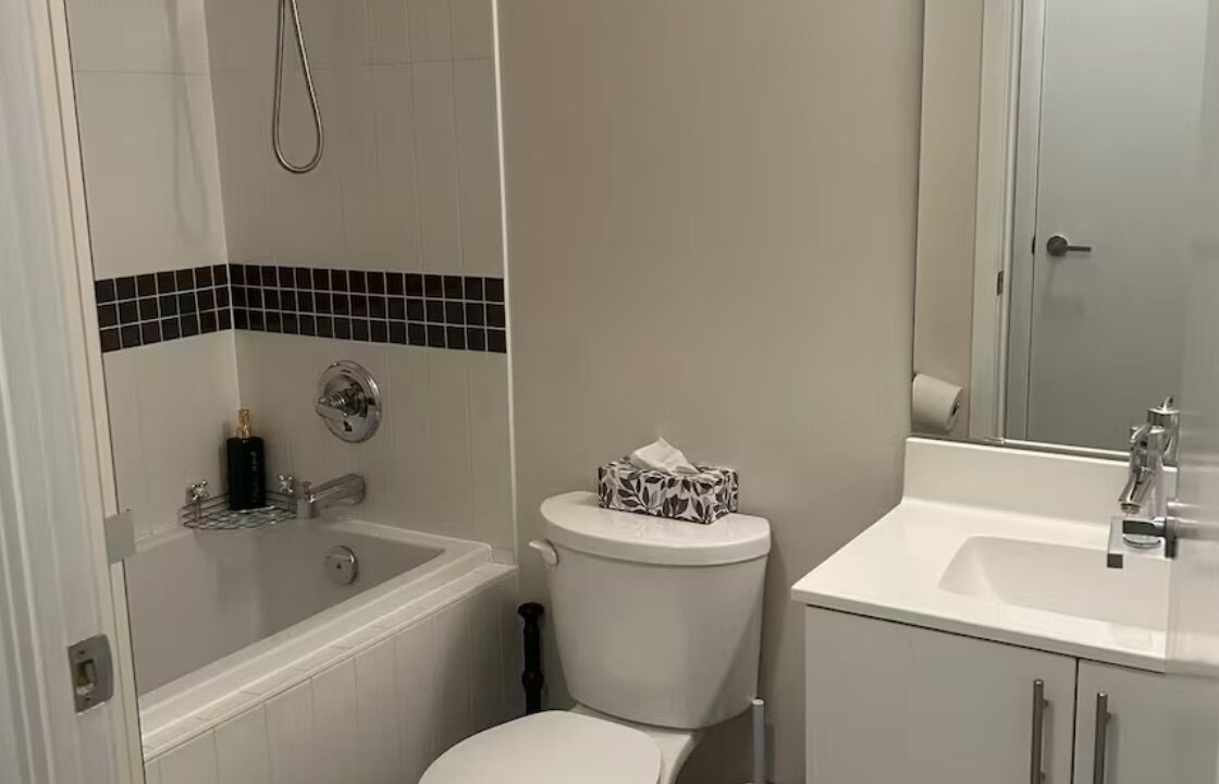 Photo of Bathroom in Humber Bay