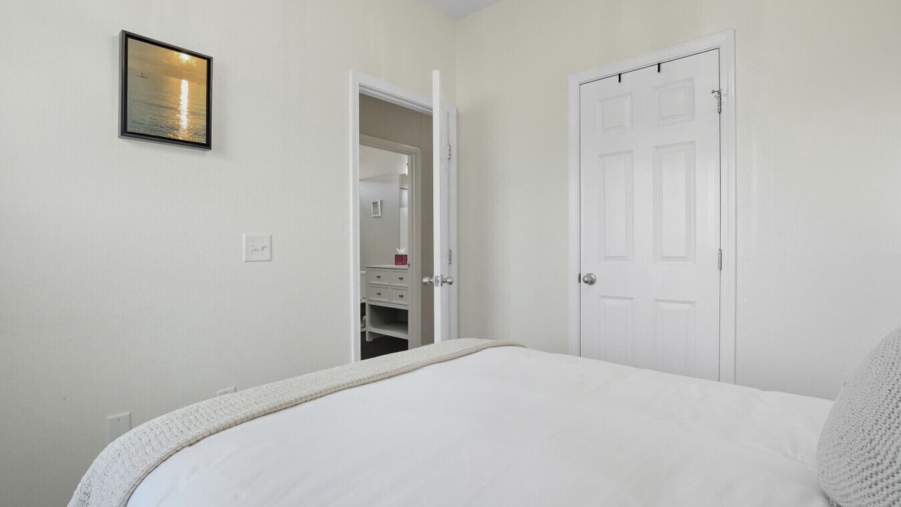 Photo of Bedroom in Richmond Hill