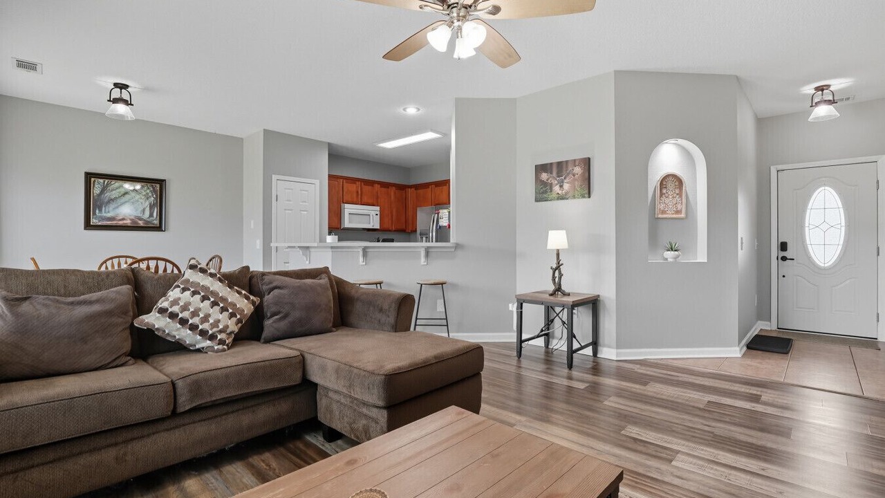 Photo of Livingroom in Richmond Hill