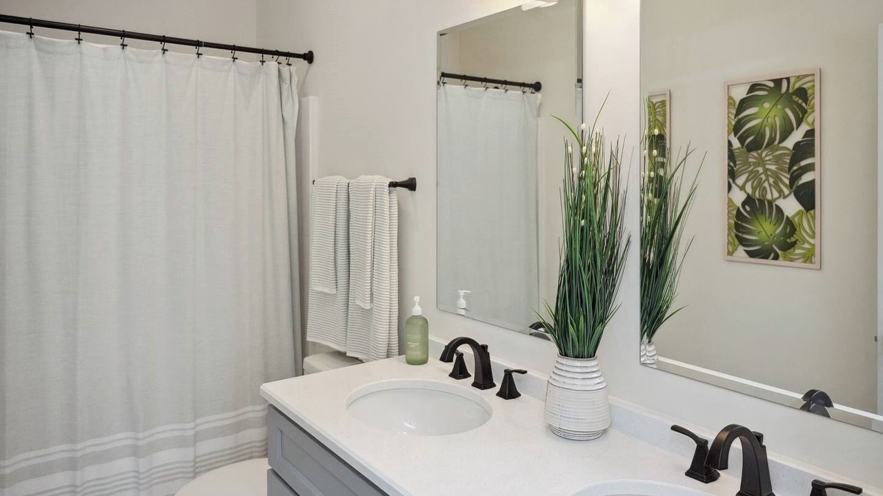 Photo of Bathroom in Kahuku