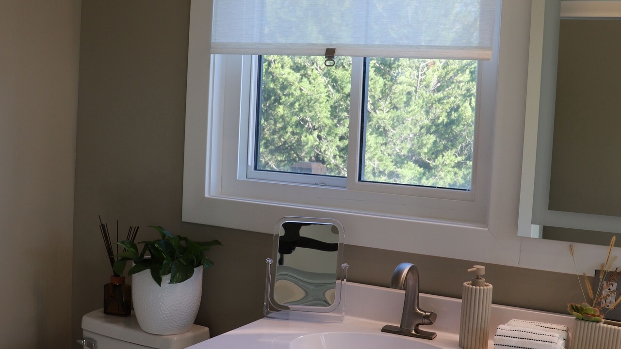 Photo of Bathroom in Linn Valley