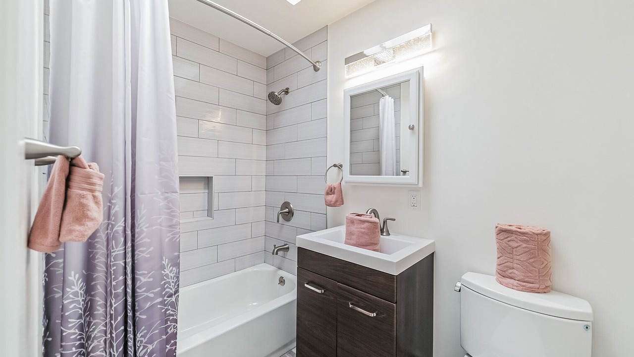 Photo of Bathroom in Point Richmond