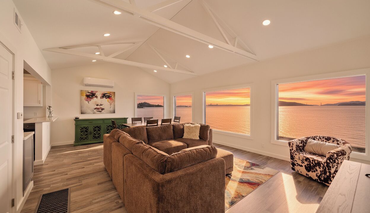 Photo of Livingroom in Point Richmond