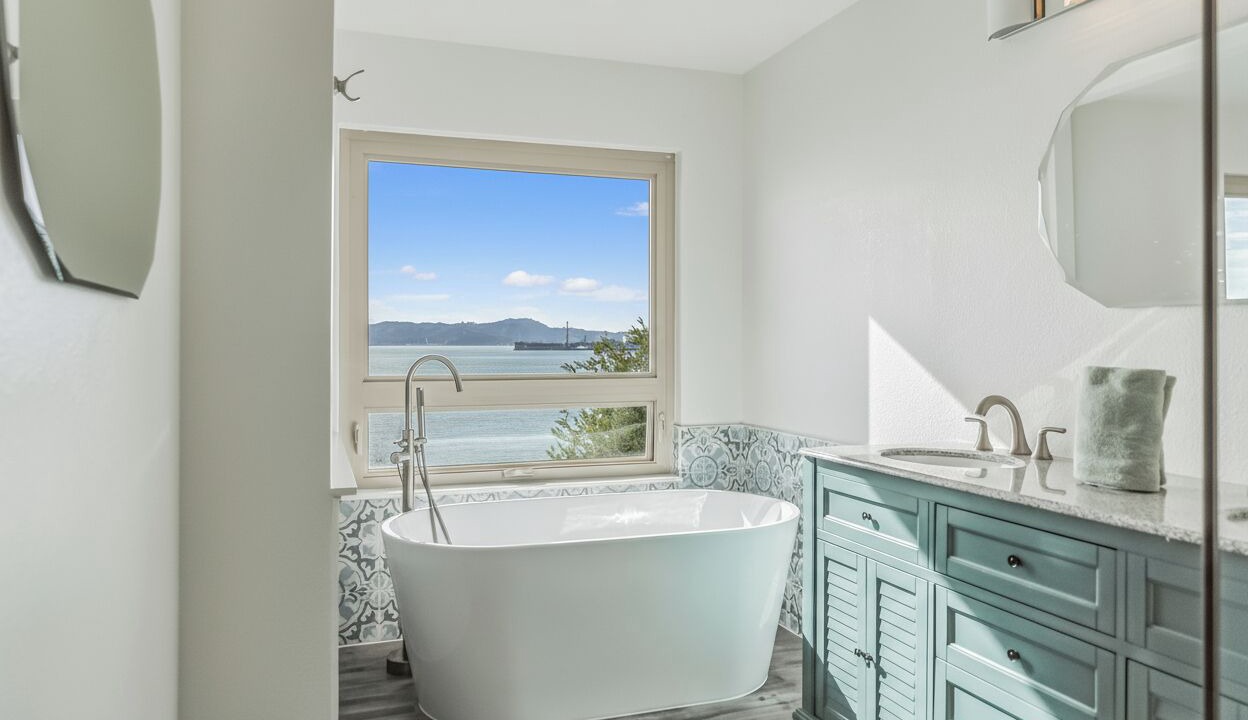 Photo of Bathroom in Point Richmond