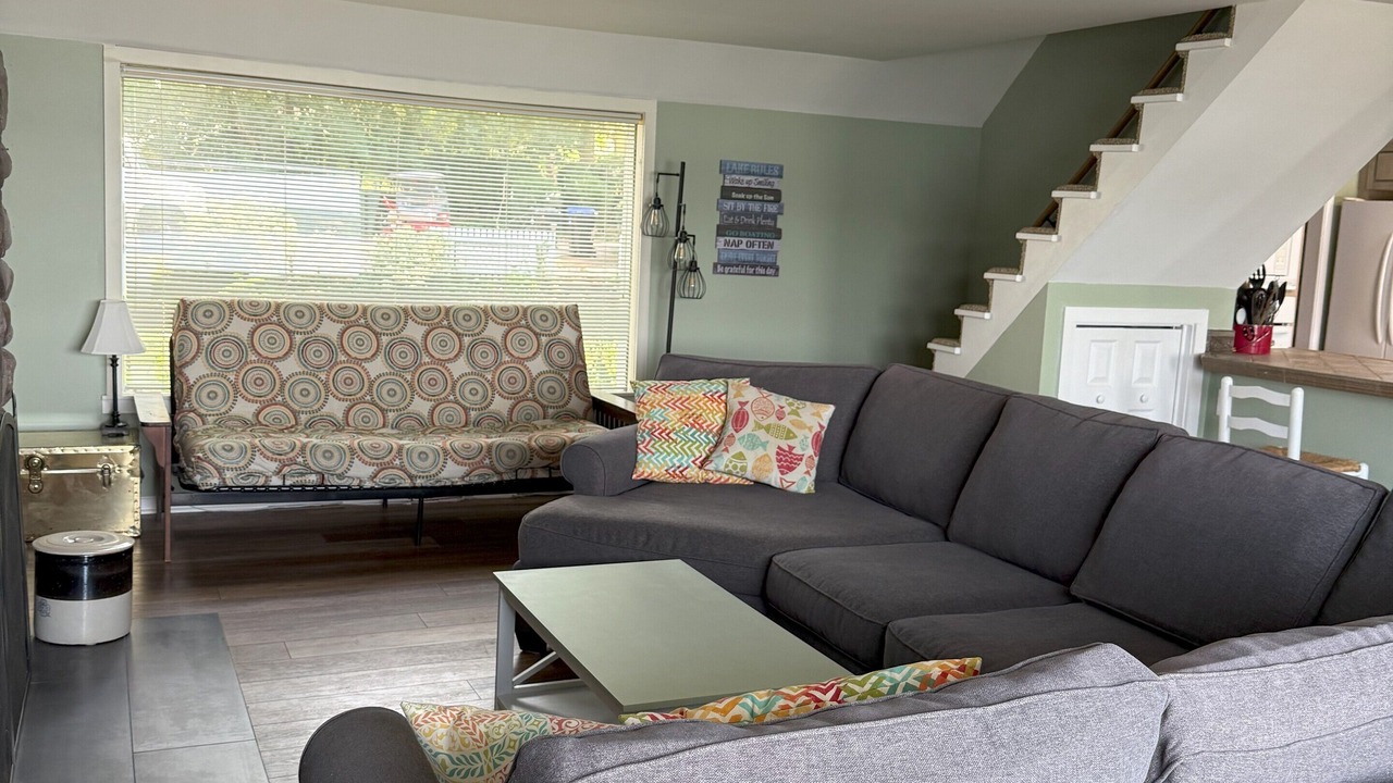 Photo of Livingroom in Solon Mills