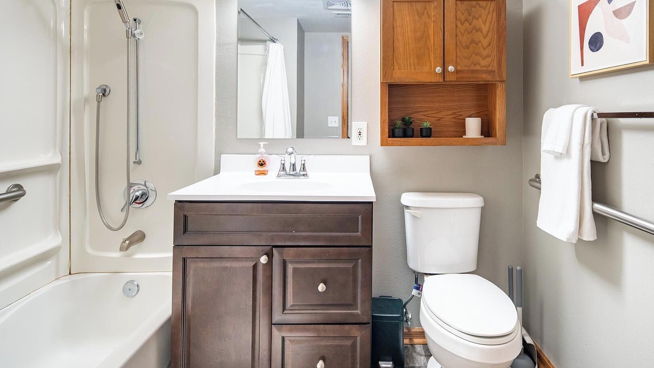 Photo of Bathroom in Leavenworth