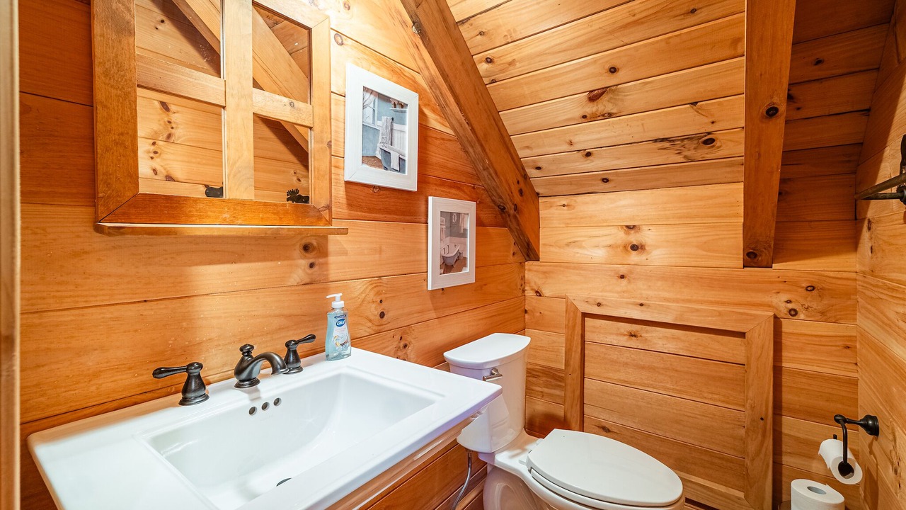 Photo of Bathroom in Mount Nebo