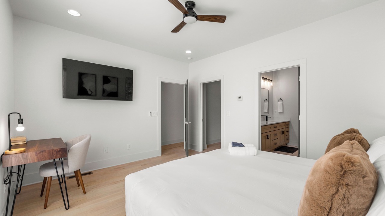 Photo of Bedroom in Home Park
