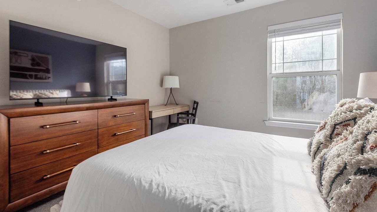 Photo of Bedroom in Eureka