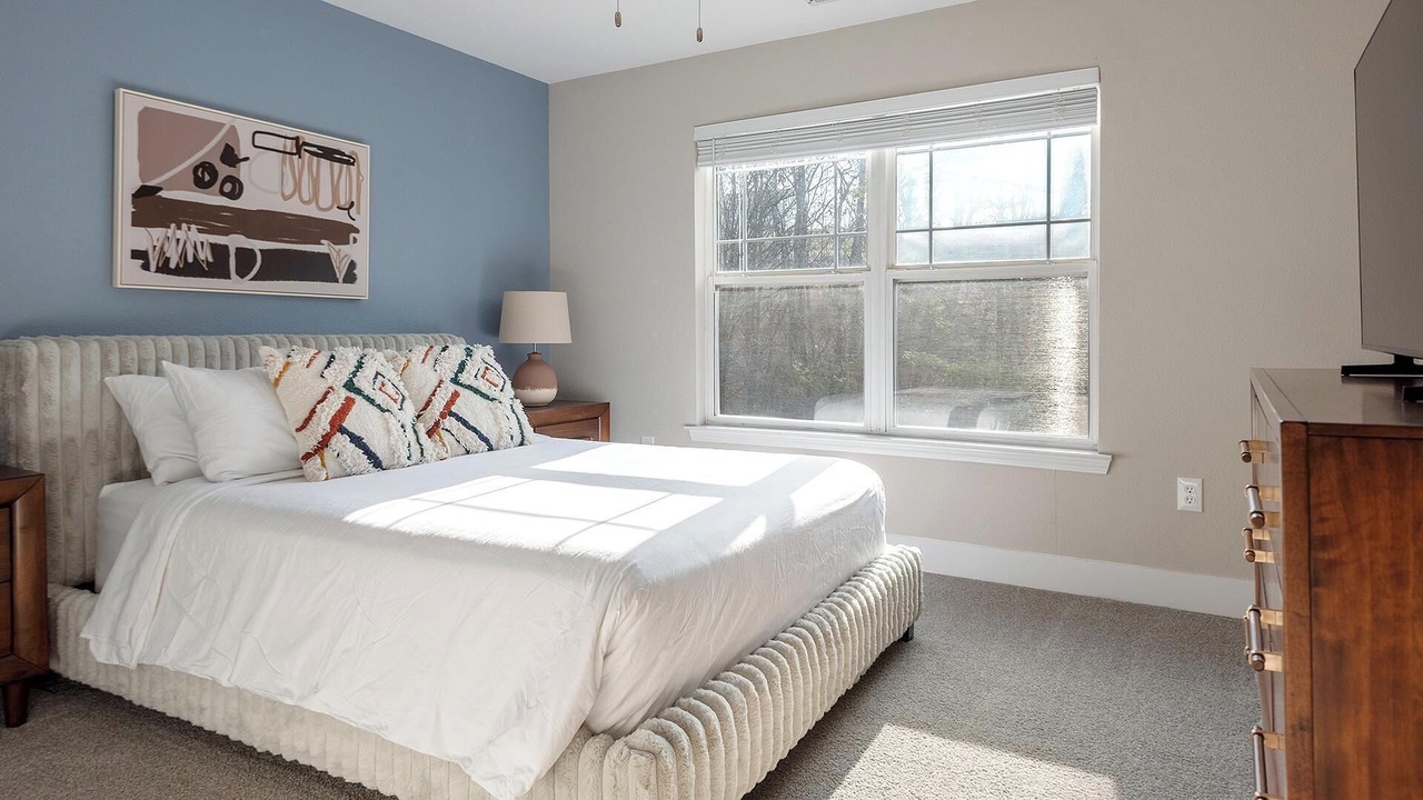 Photo of Bedroom in Eureka