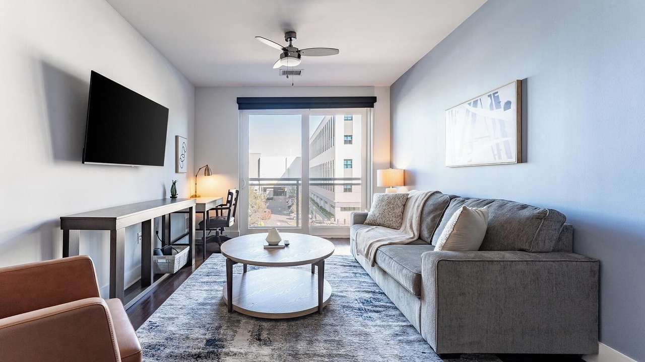 Photo of Livingroom in Central Business District