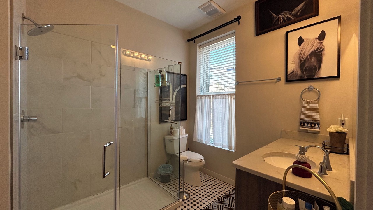 Photo of Bathroom in MLK University